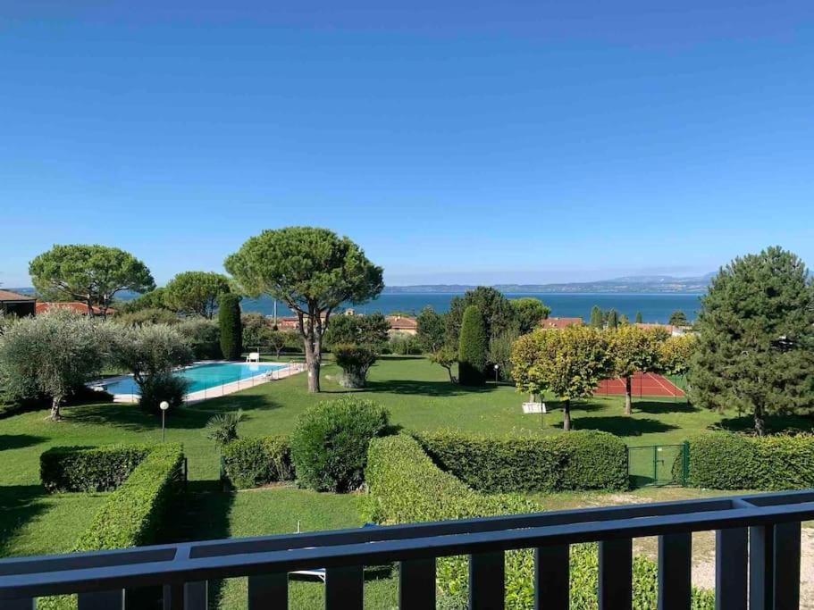 Tennis / Pool / Barbecue Bardolino Exterior foto